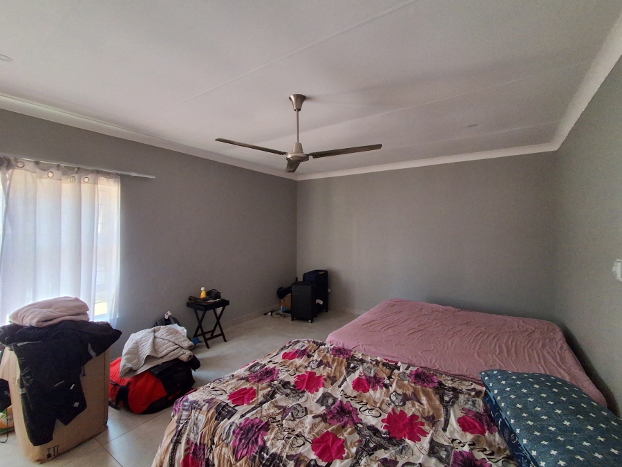 4 Bedroom Property for Sale in Flamwood North West